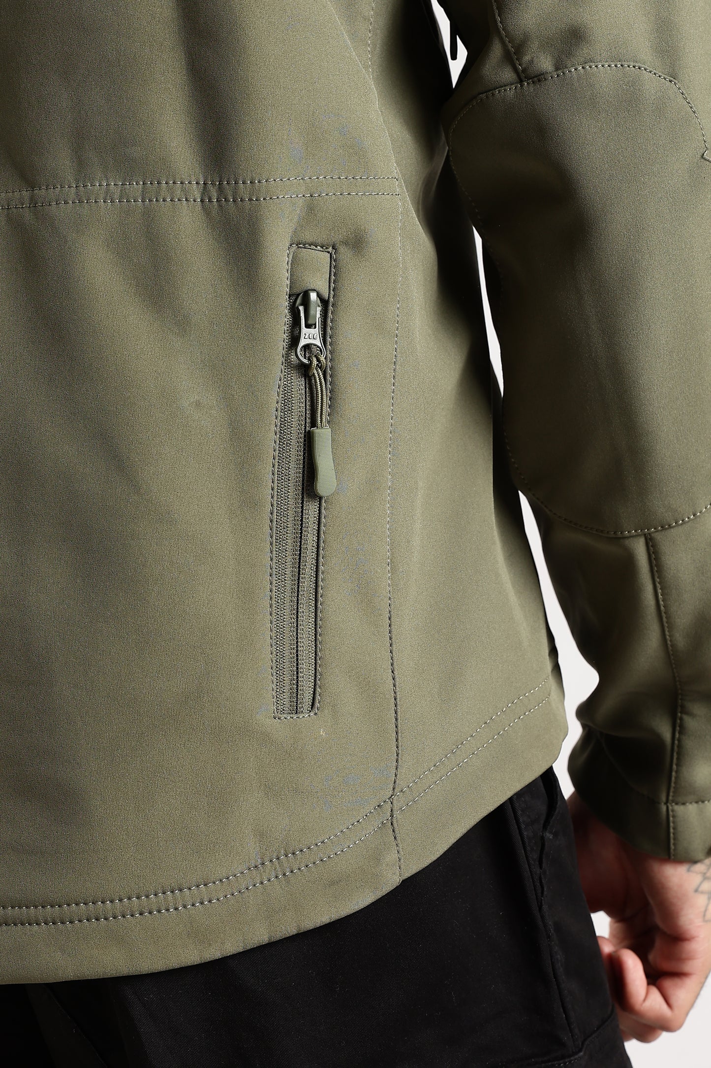 Tactical Softshell Military Jacket With Shoulder Flap