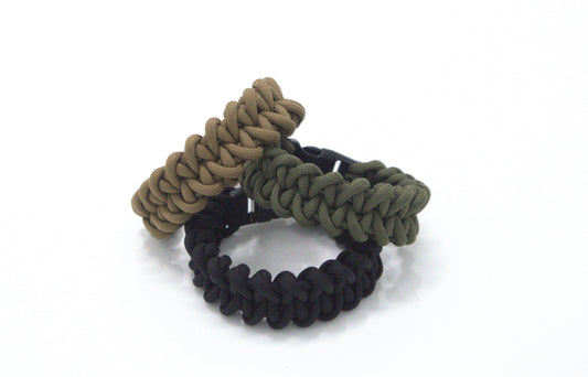 Paracord Bracelet - Shark Jawbone